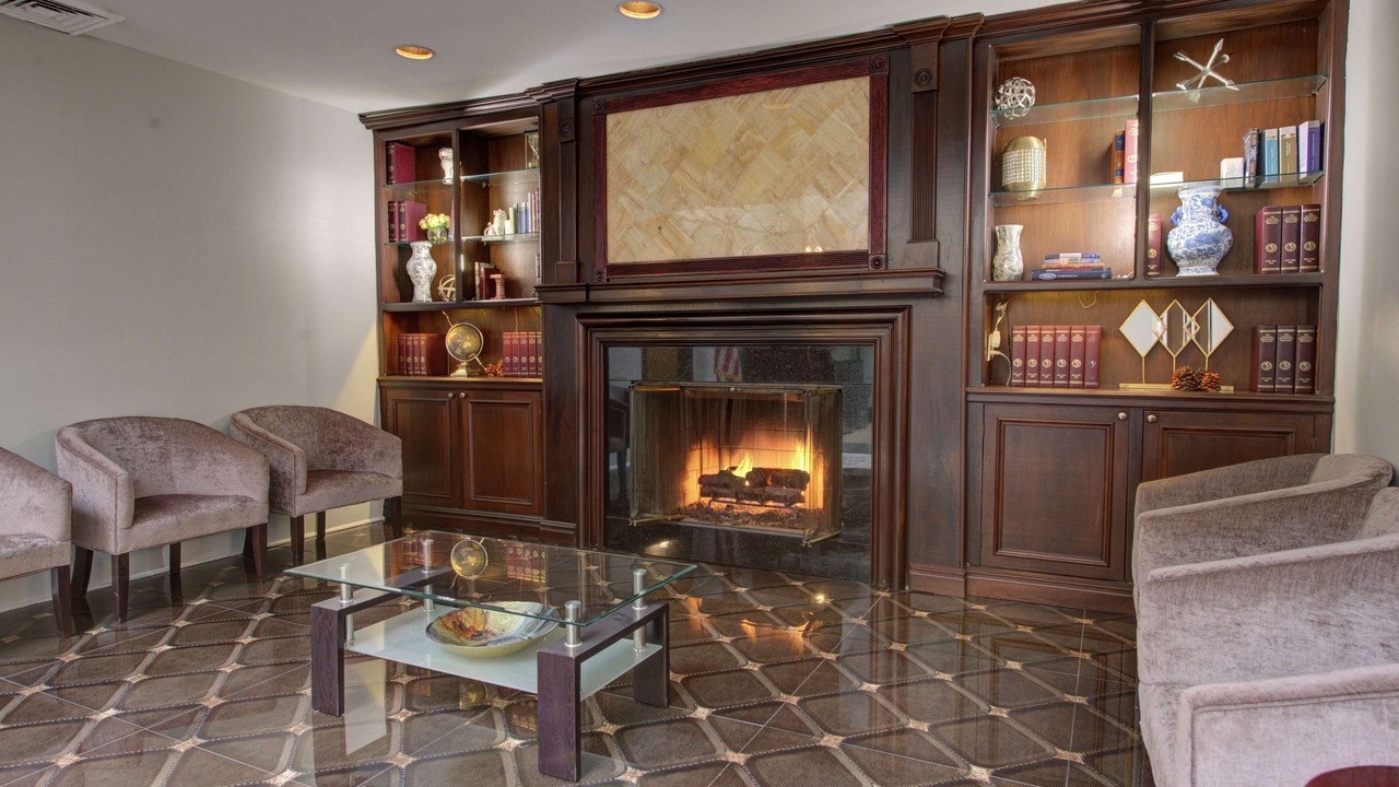 Photo of Others in Roslyn