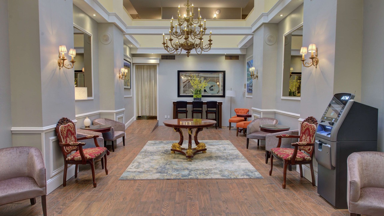 Photo of Others in Roslyn