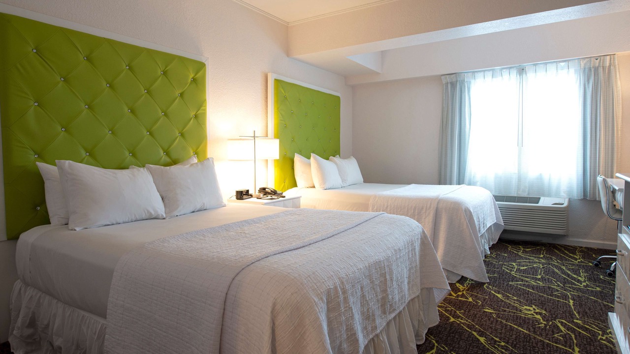 Photo of Bedroom in Roslyn