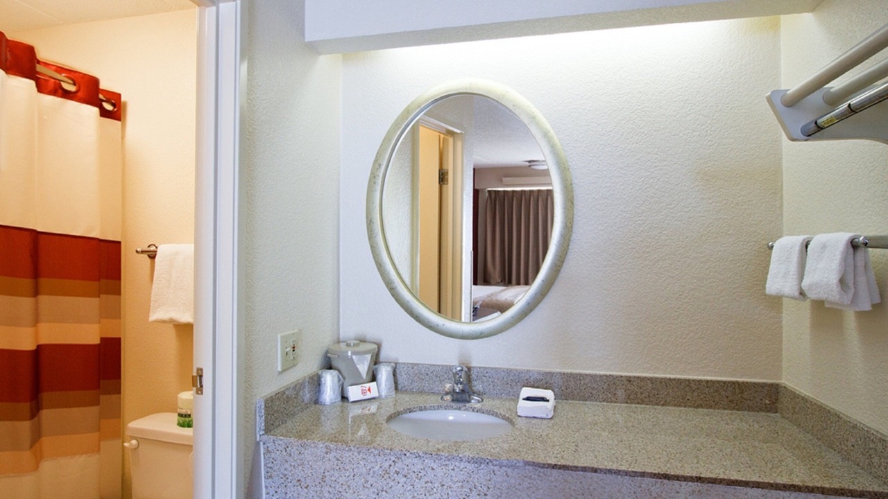 Photo of Others in Syracuse