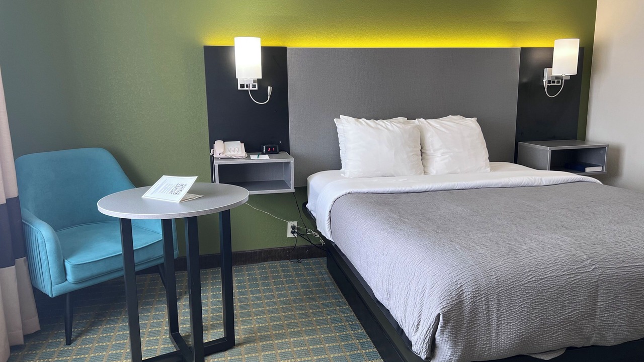 Photo of Bedroom in Seekonk