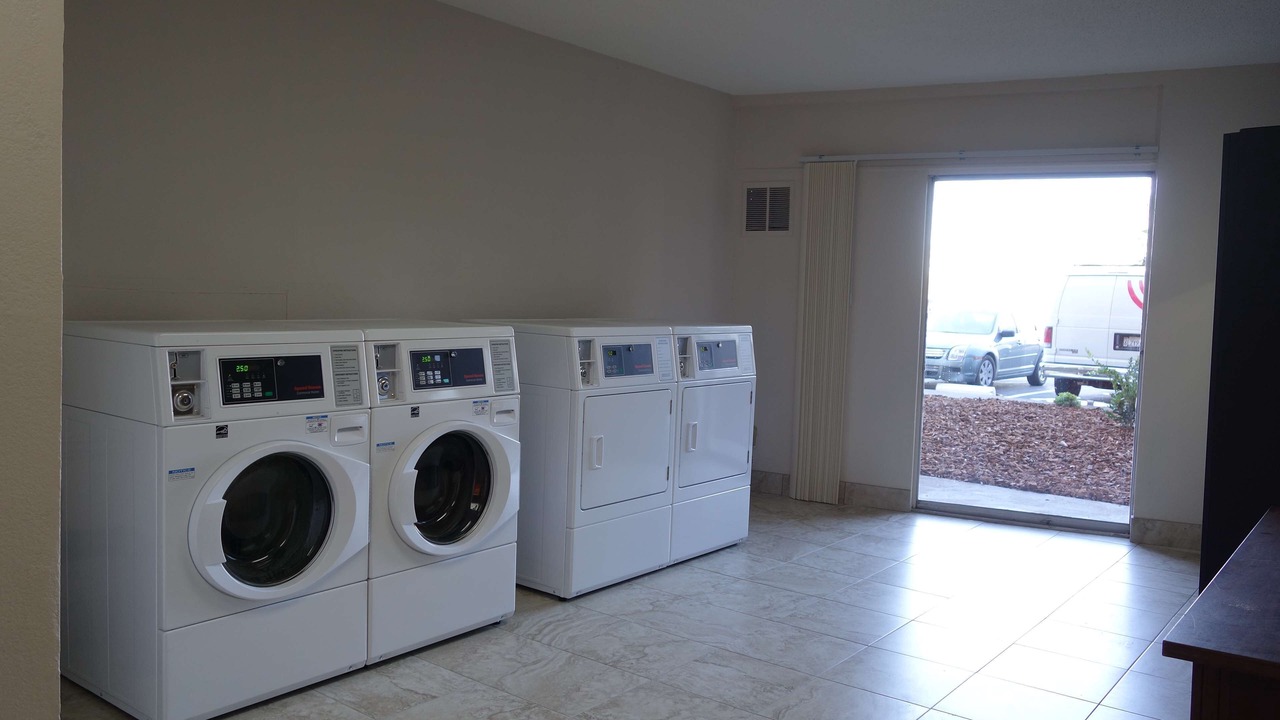 Photo of Bedroom in Arden-Arcade