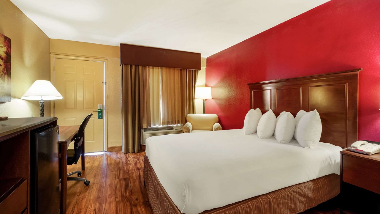 Photo of Bedroom in West Helena