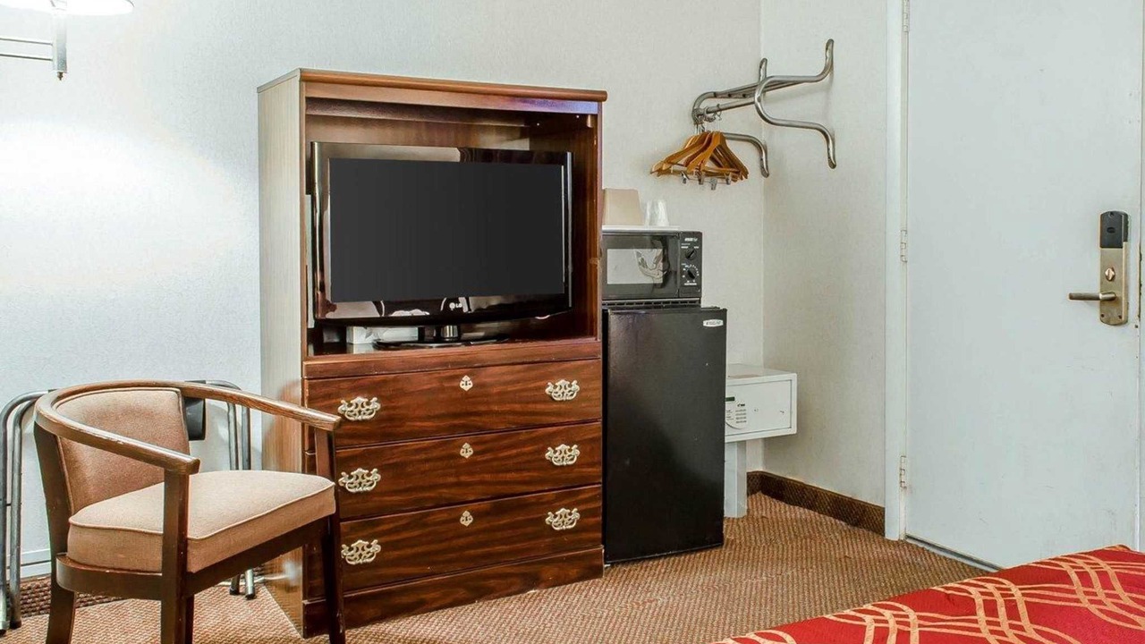 Photo of Livingroom in Frackville