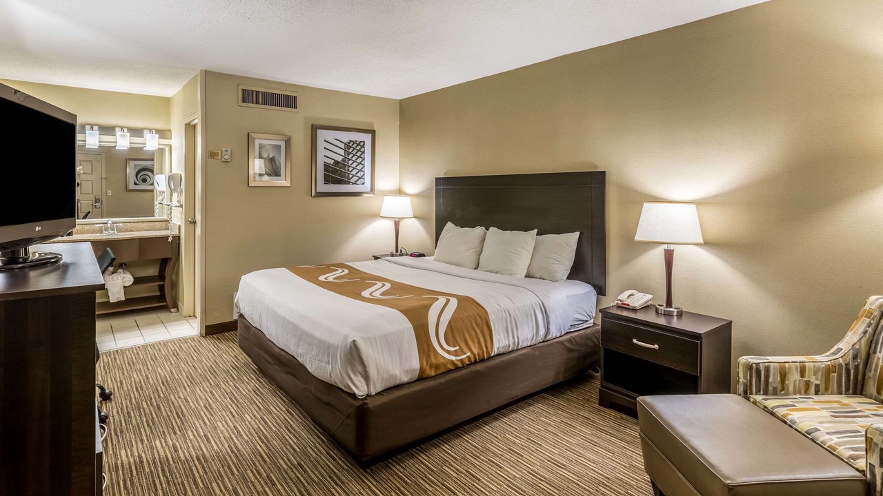 Photo of Bedroom in Lansing