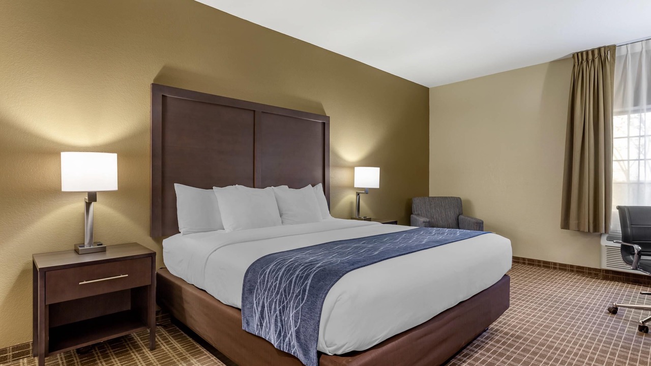Photo of Bedroom in St. Robert