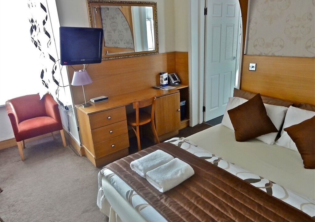 Photo of Others in Heston Central