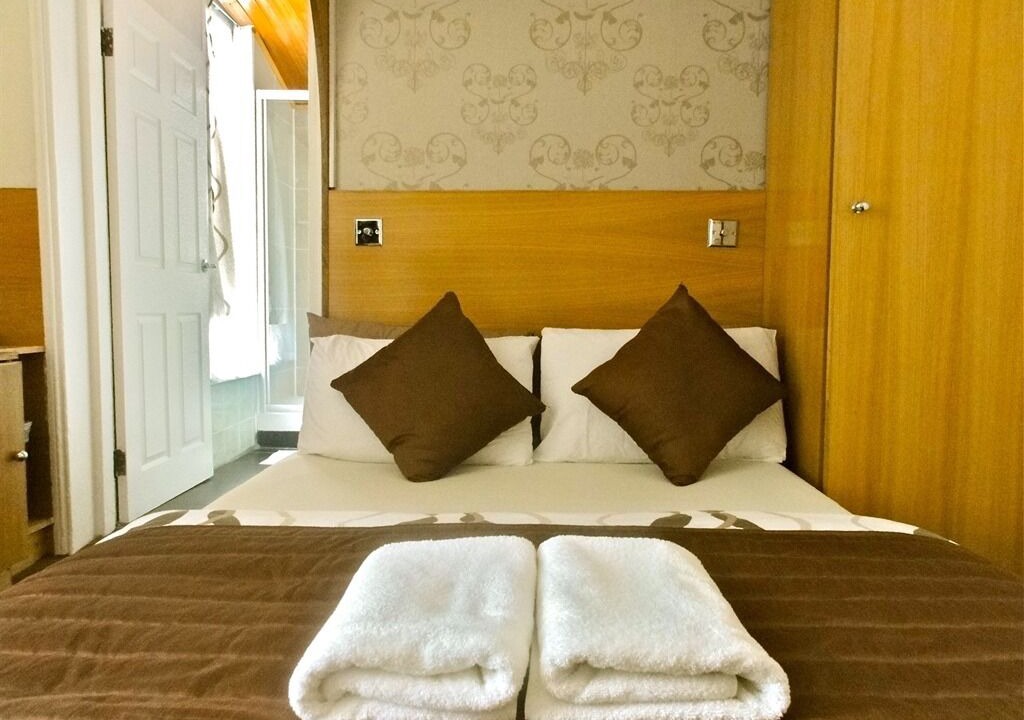 Photo of Others in Heston Central