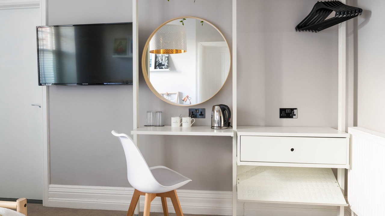 Photo of Others in The Lizard