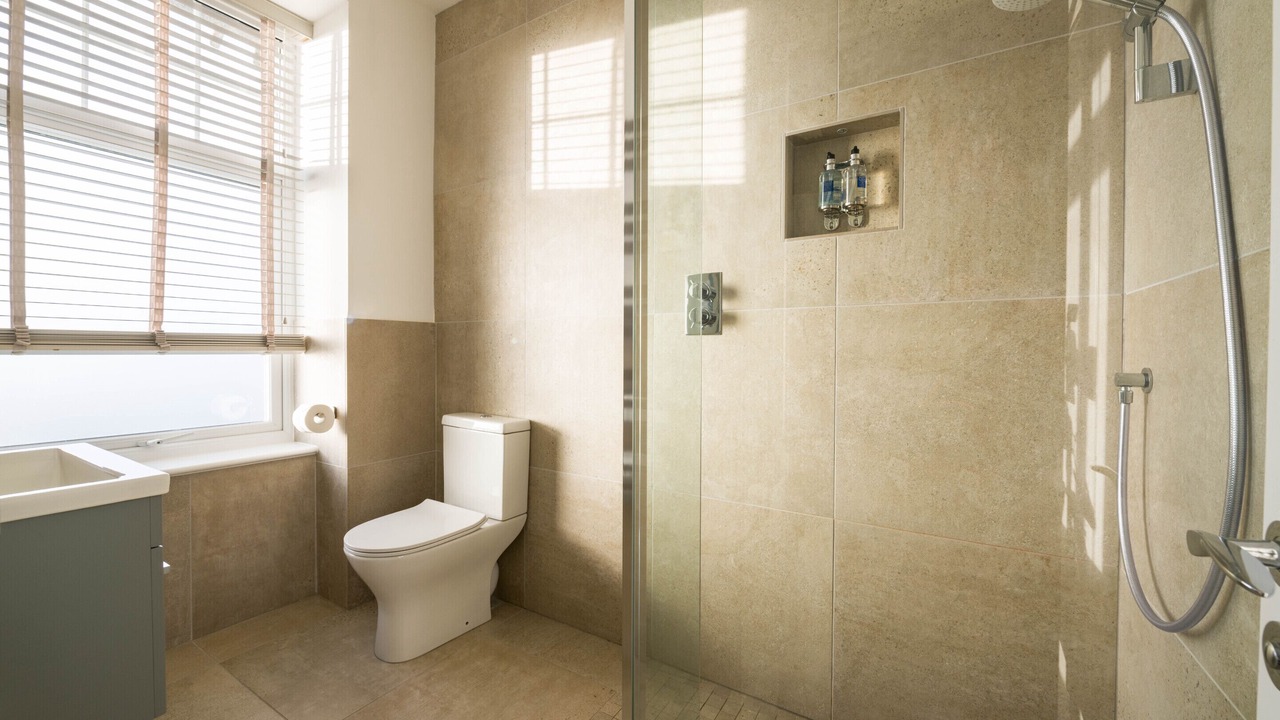 Photo of Bathroom in The Lizard