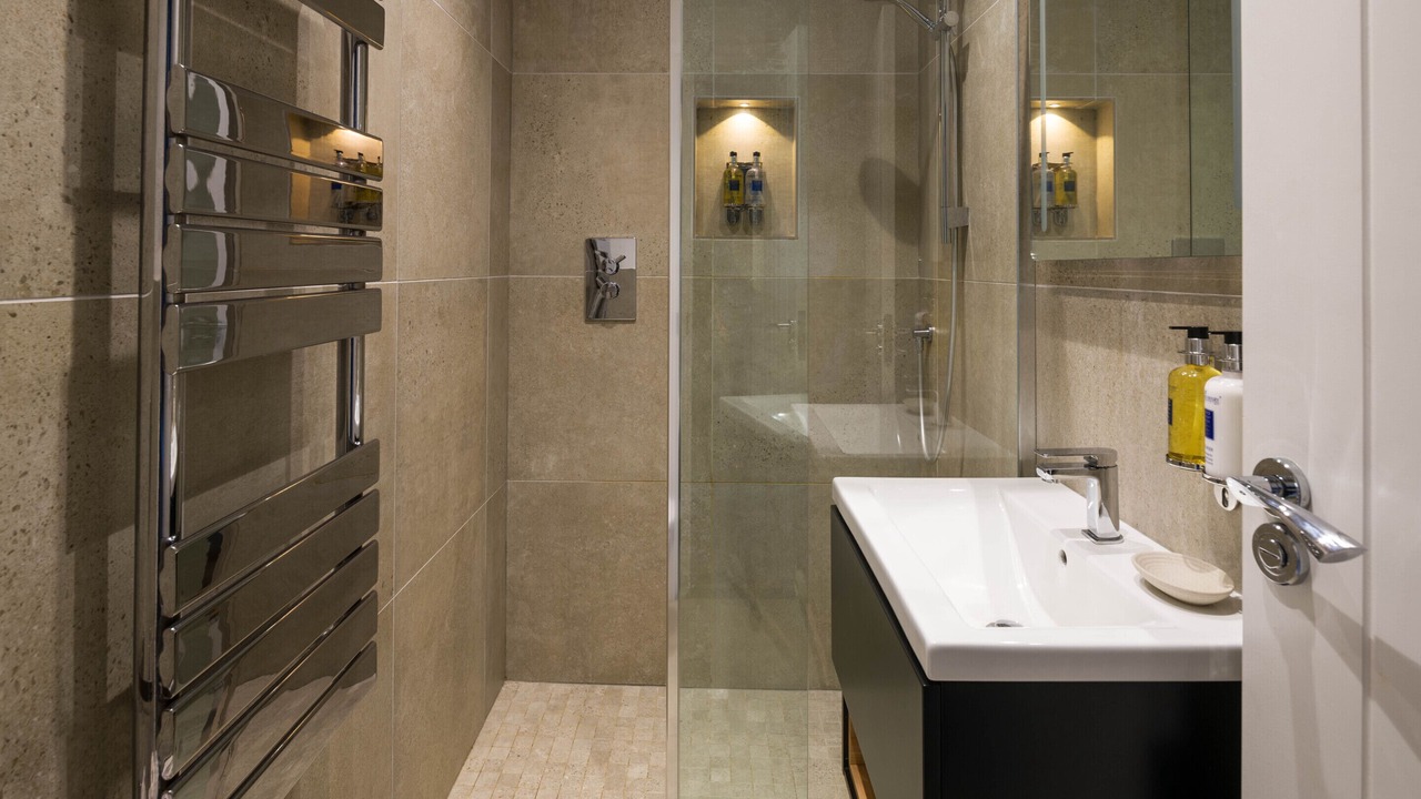 Photo of Bathroom in The Lizard