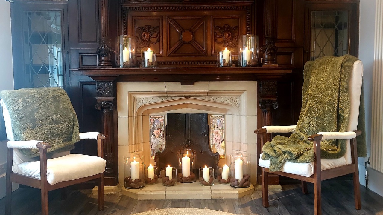 Photo of Others in Oldham