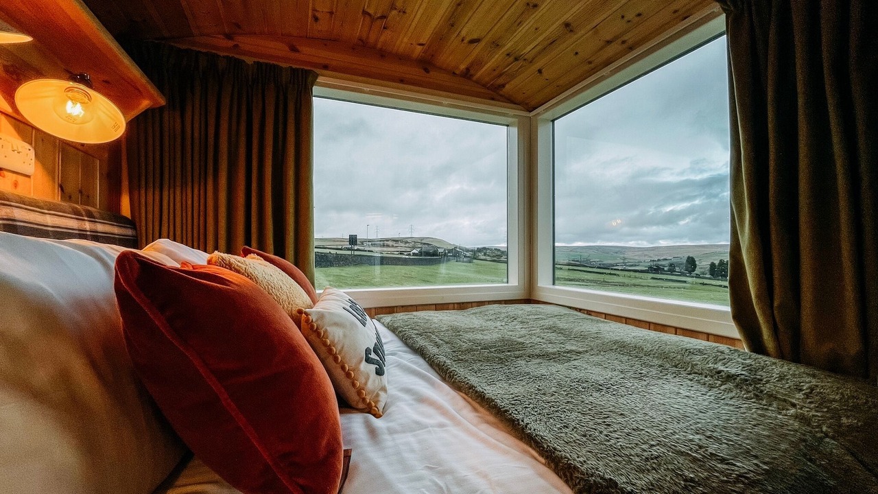 Photo of Others in Oldham