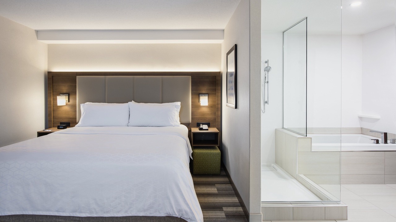 Photo of Bedroom in Saskatoon Downtown