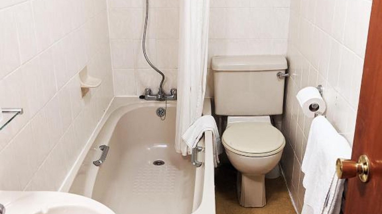 Photo of Bathroom in Bournemouth City Centre