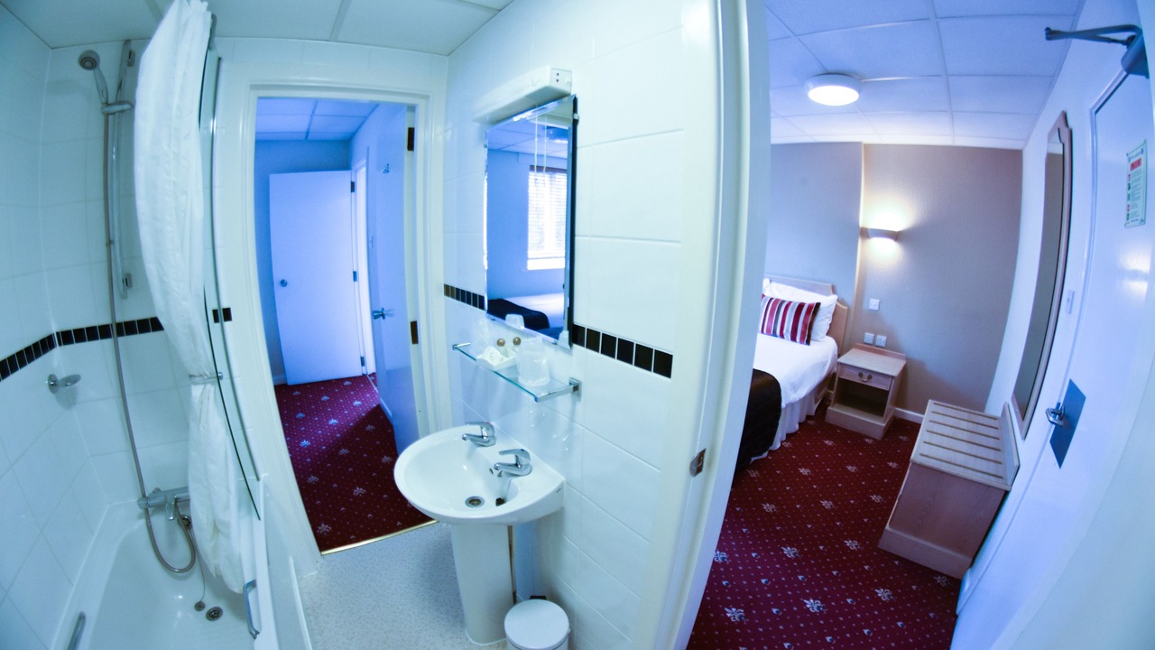 Photo of Bathroom in Bournemouth City Centre