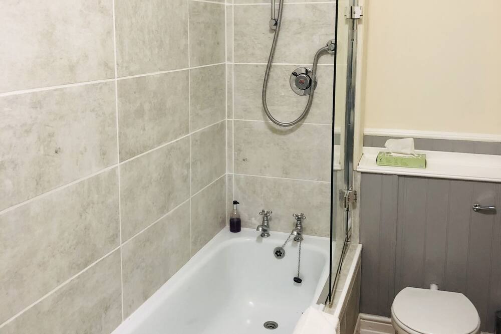 Photo of Bathroom in Oakham