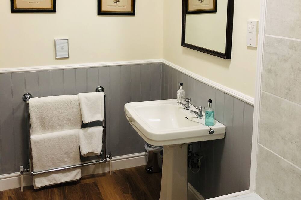 Photo of Bathroom in Oakham