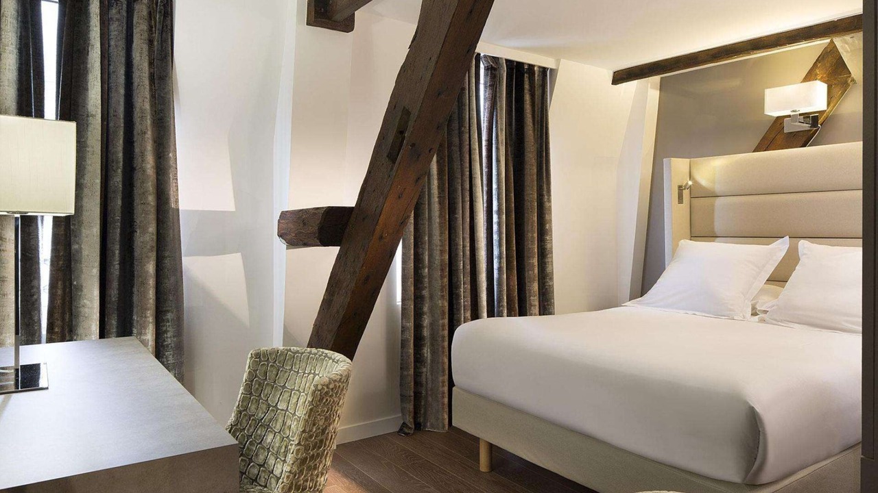 Photo of Bedroom in 3rd Arrondissement