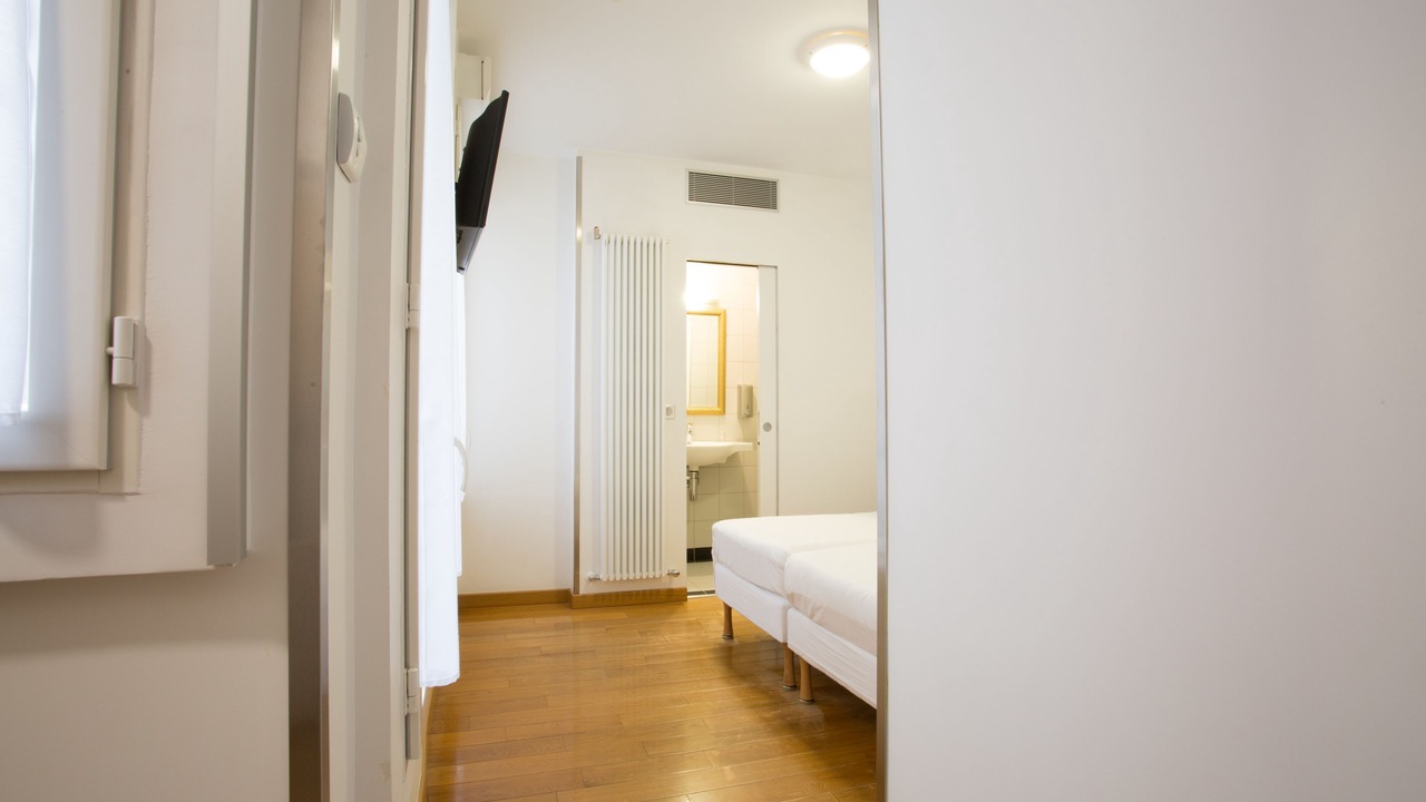 Photo of Bedroom in Batignolles