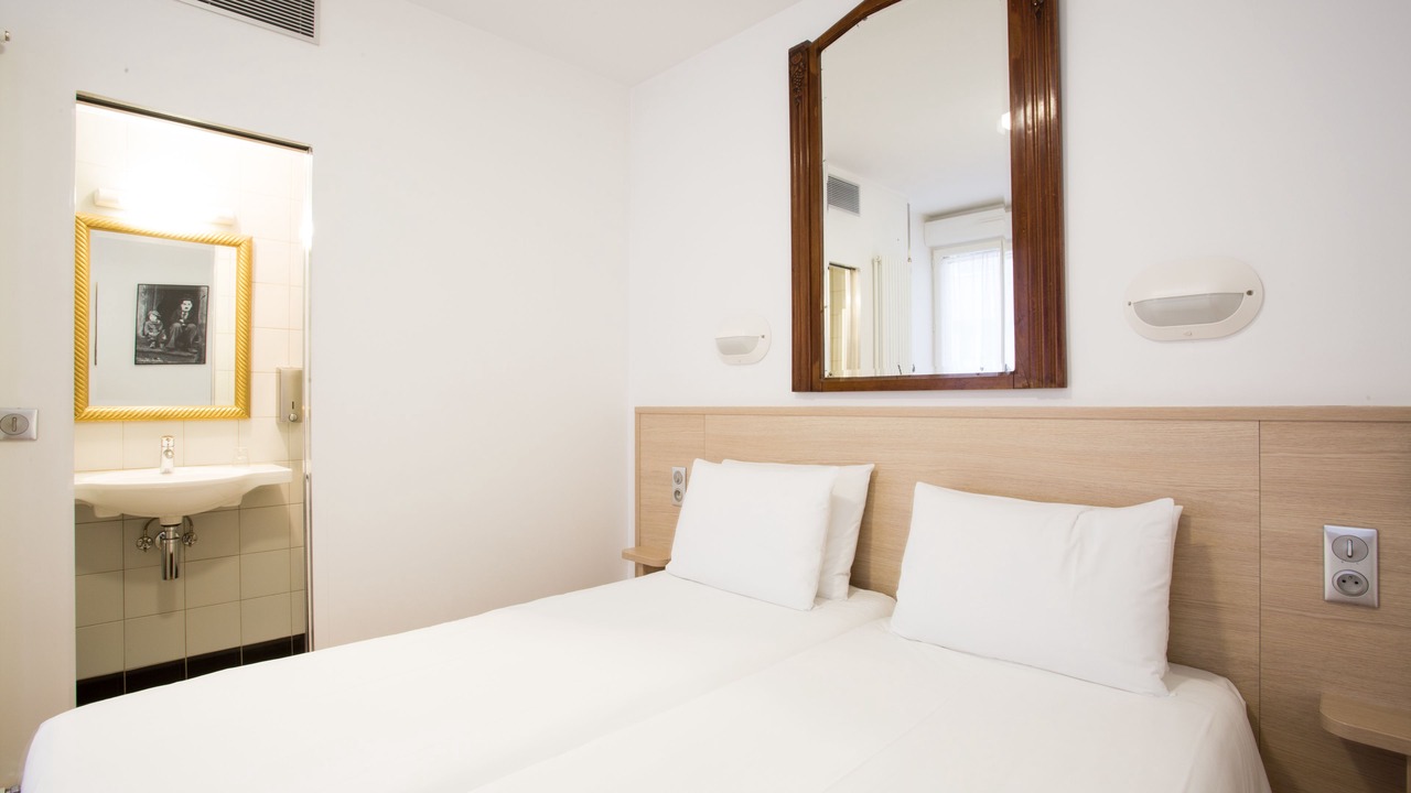 Photo of Bedroom in Batignolles