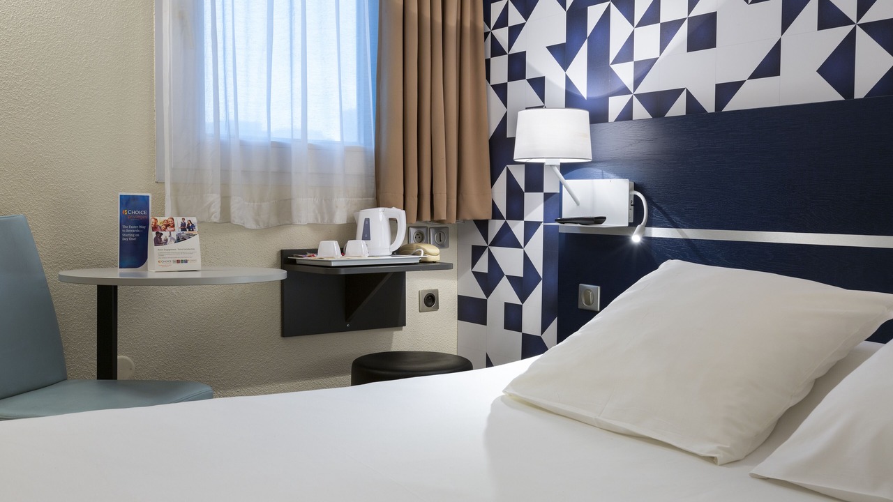 Photo of Bedroom in Louis Bertrand-Mirabeau-Semard