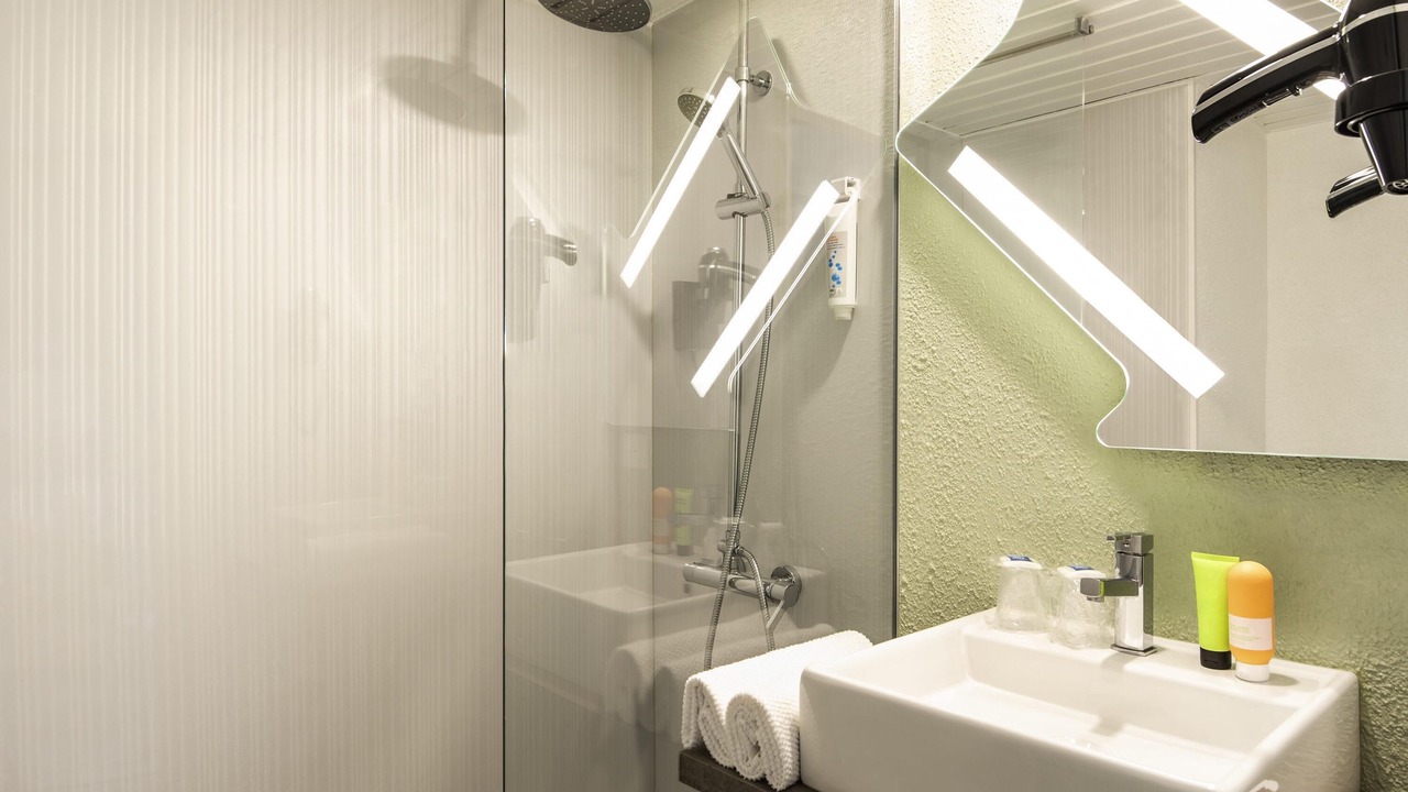 Photo of Bedroom in Saint-Ouen-l'Aumone