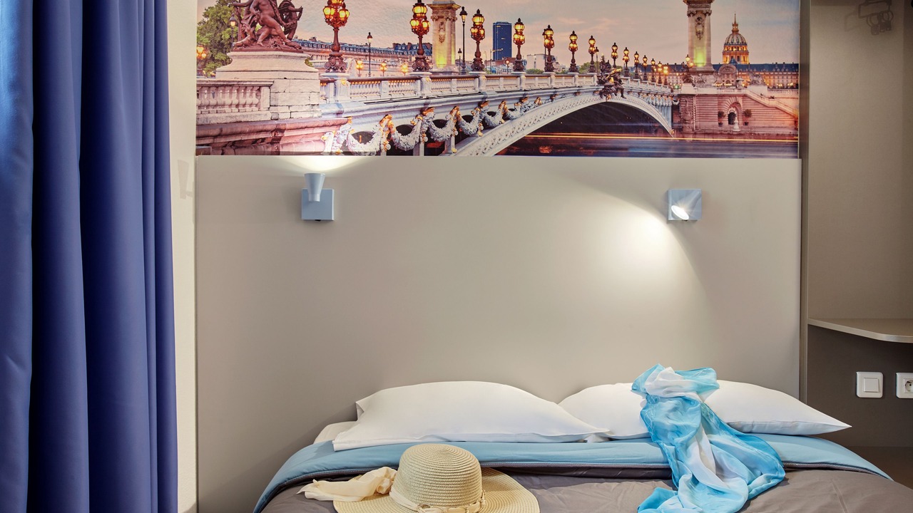 Photo of Bedroom in Les Mureaux