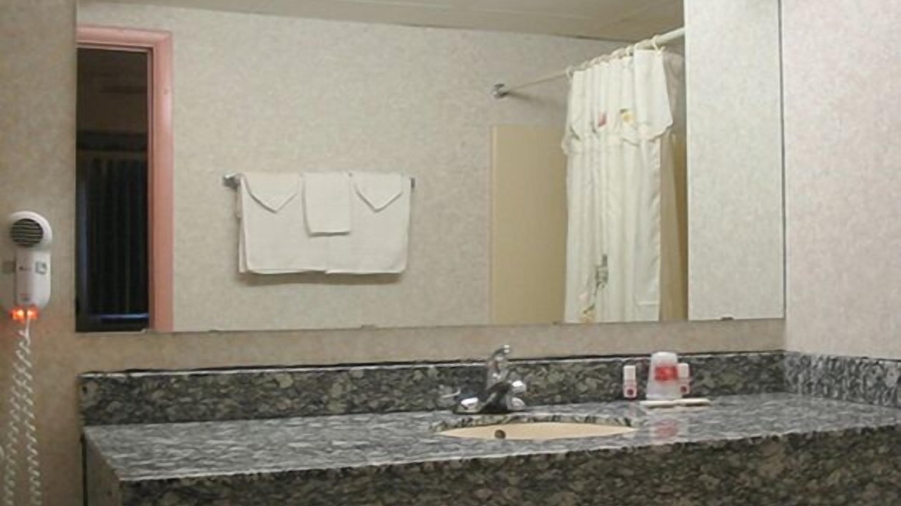 Photo of Bathroom in Williamstown