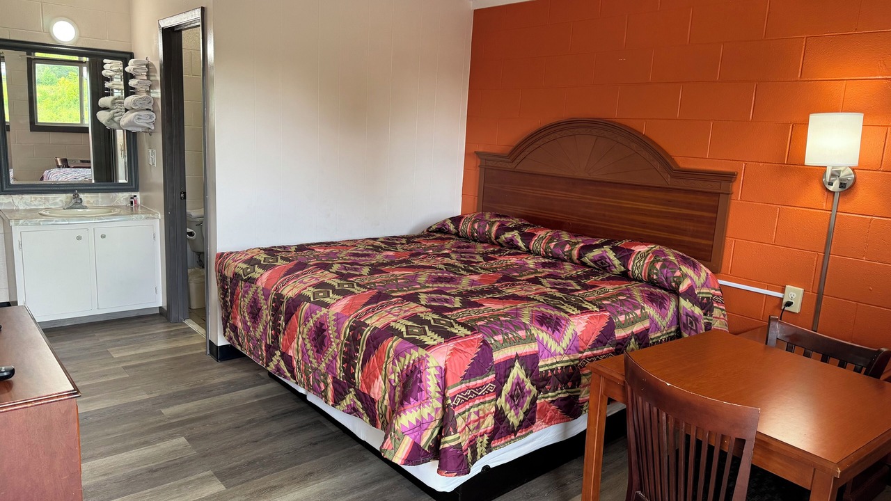 Photo of Bedroom in Crossville