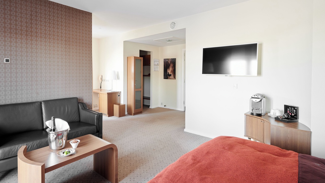 Photo of Others in Sabro