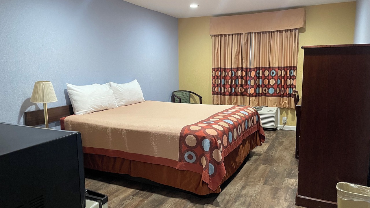 Photo of Bedroom in Dixon