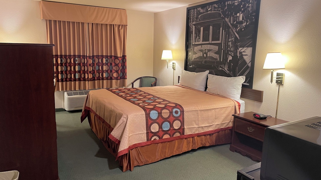 Photo of Bedroom in Dixon