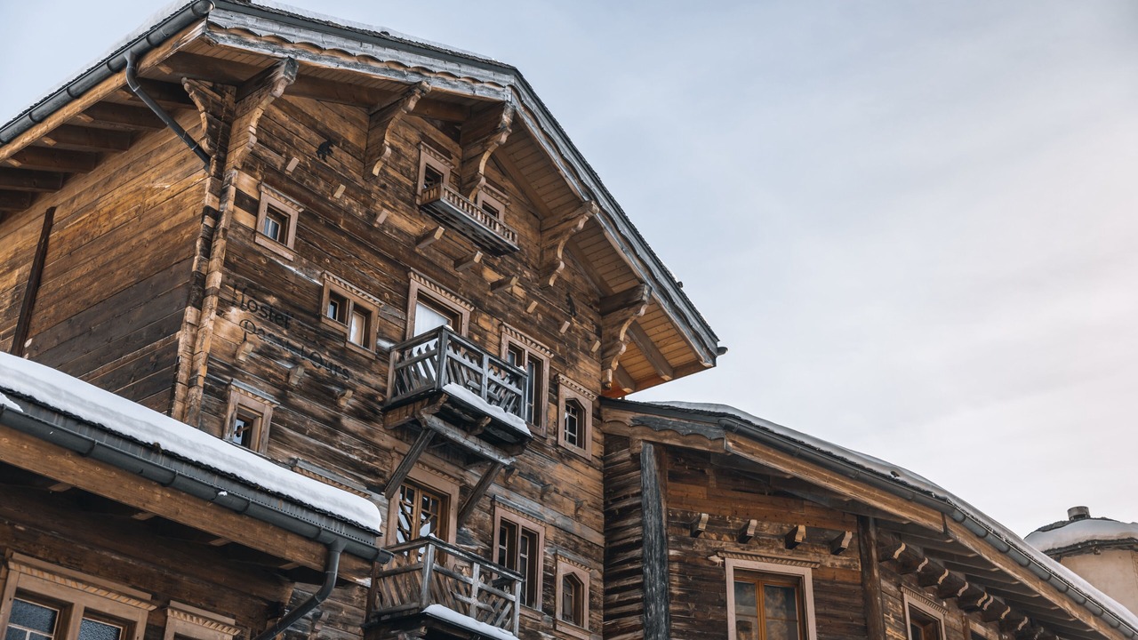 Photo of Outdoor in Lens