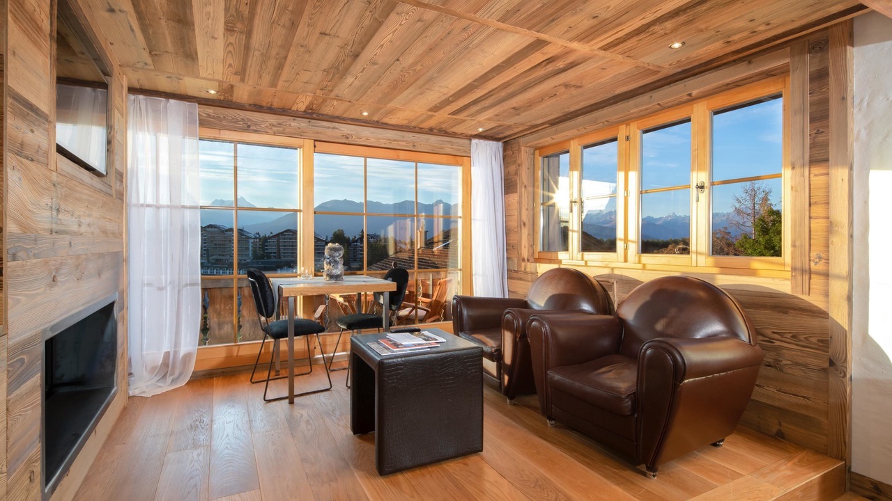Photo of Bedroom in Lens