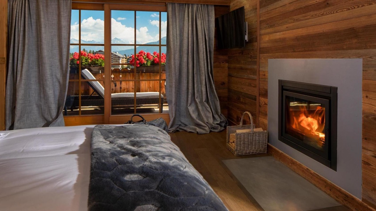 Photo of Bedroom in Lens