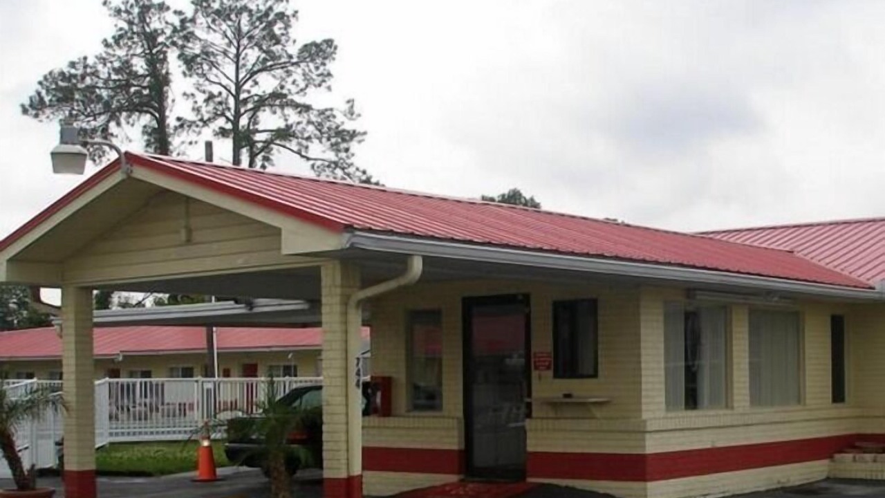 Photo of Buildings in Starke