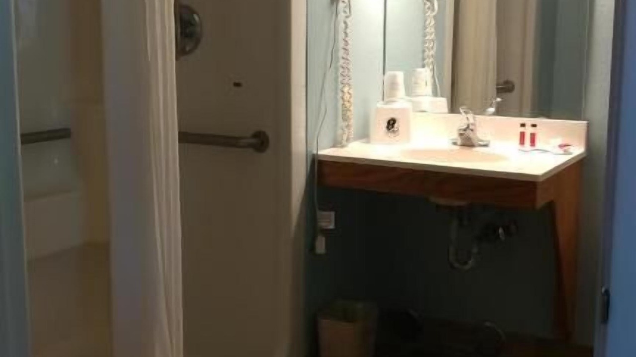 Photo of Bathroom in Dupont