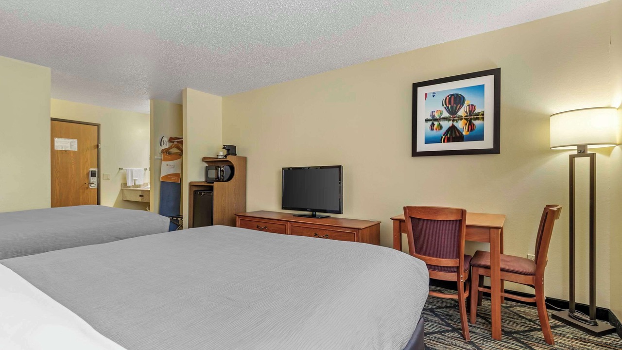 Photo of Bedroom in Indianola