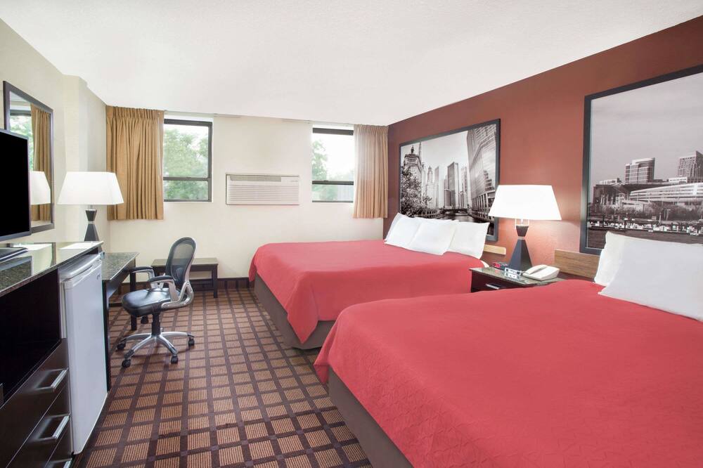 Photo of Bedroom in Rogers Park