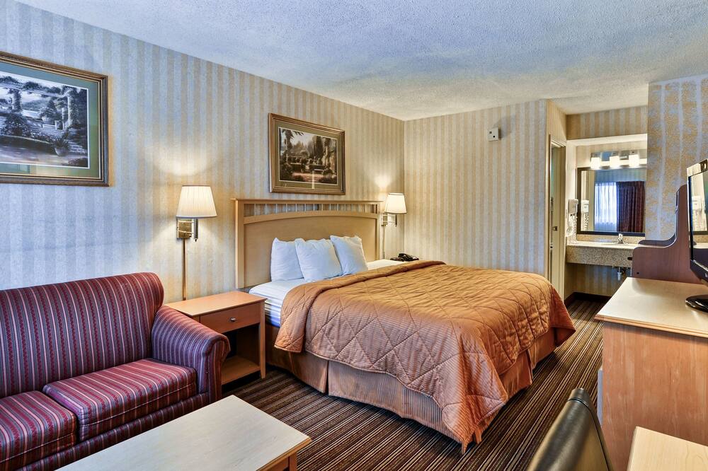 Photo of Bedroom in Barkeyville