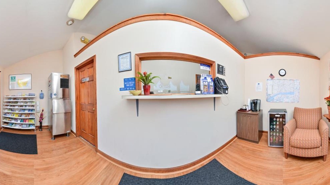 Photo of Livingroom in Branford