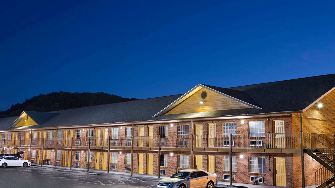 Photo of Buildings in Whites Creek