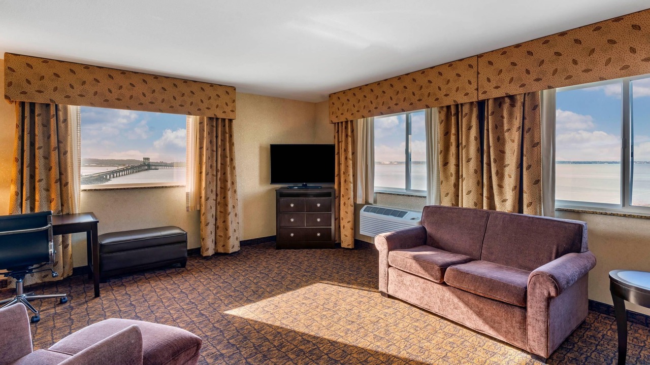 Photo of Others in Astoria