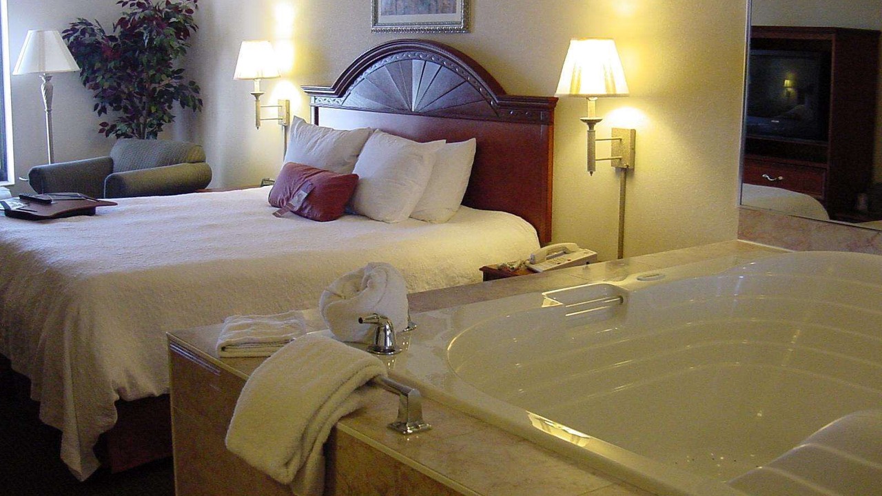 Photo of Bedroom in Bowling Green