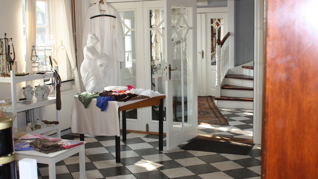 Photo of Others in Hojer