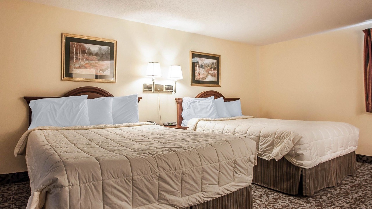 Photo of Bedroom in Newton