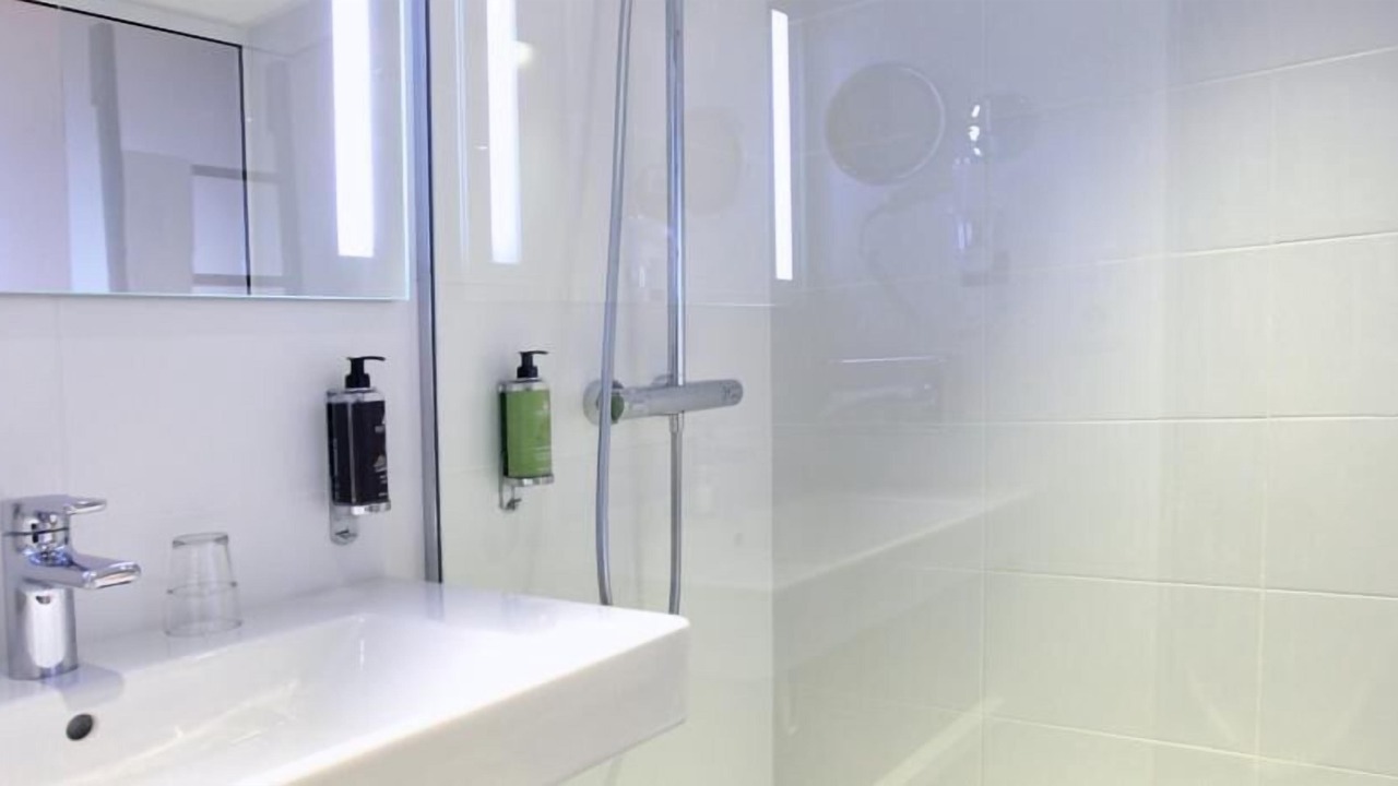 Photo of Bathroom in Colombier - Champ de Mars