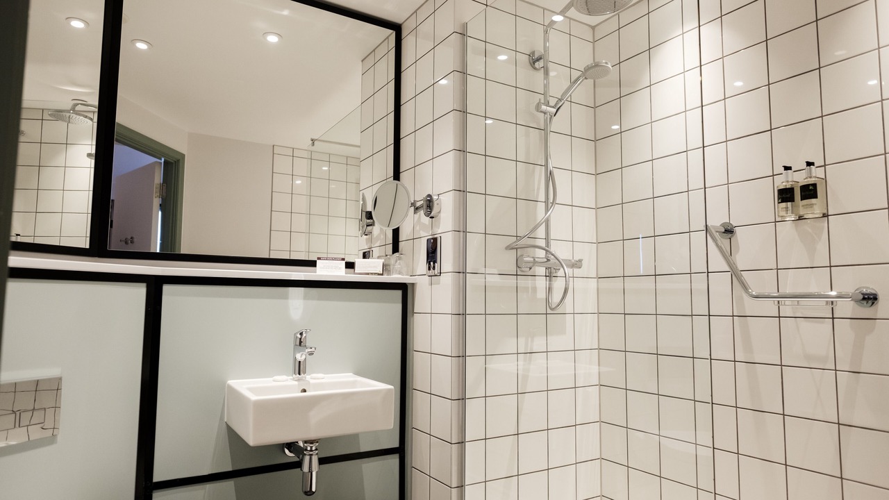 Photo of Bathroom in Hanger Hill