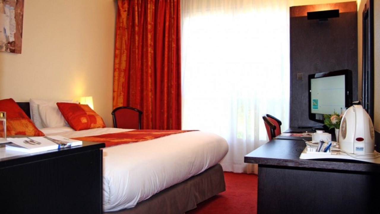 Photo of Bedroom in Saint-Martin-du-Vivier